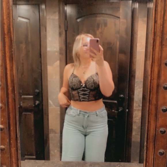 Meet your Posher, Chloe - Picture 5 of 5